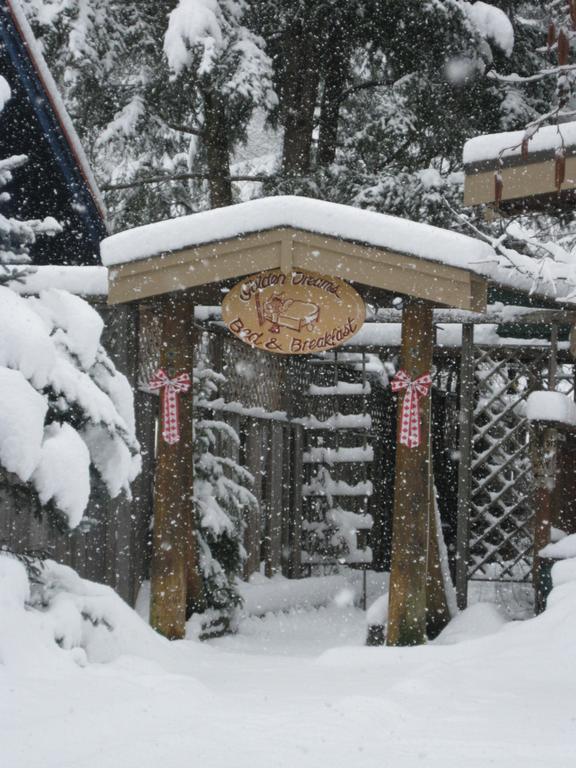 Golden Dreams B&B Whistler Esterno foto